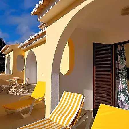 Lovely 2-bedroom In Free Parking Szálloda 3*